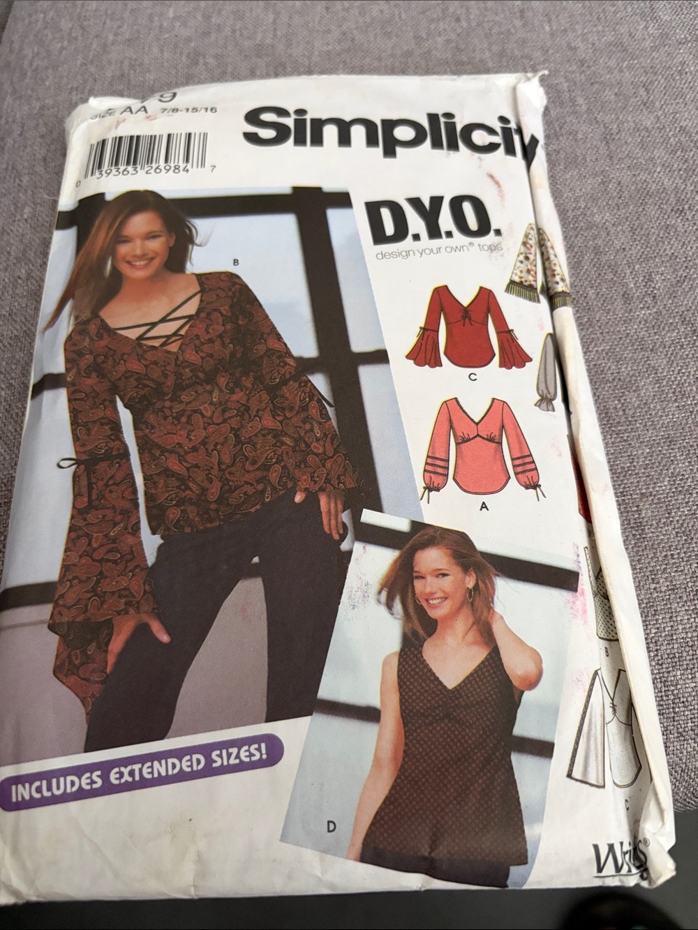 Simplicity Women's Brown Paisley Bell-Sleeve Top Pattern